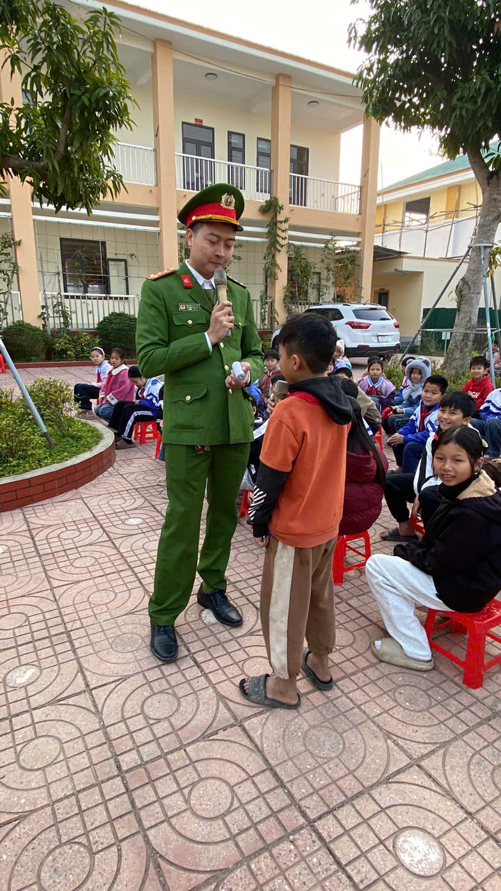 HOẠT ĐỘNG NGLL